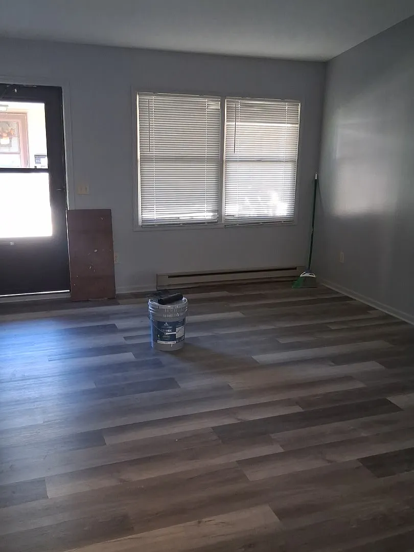 2 bed, 725 sqft, $650 — Photo 1