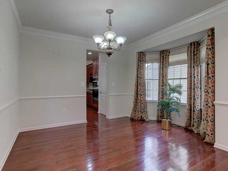 43185 Tandridge Way — Photo 3
