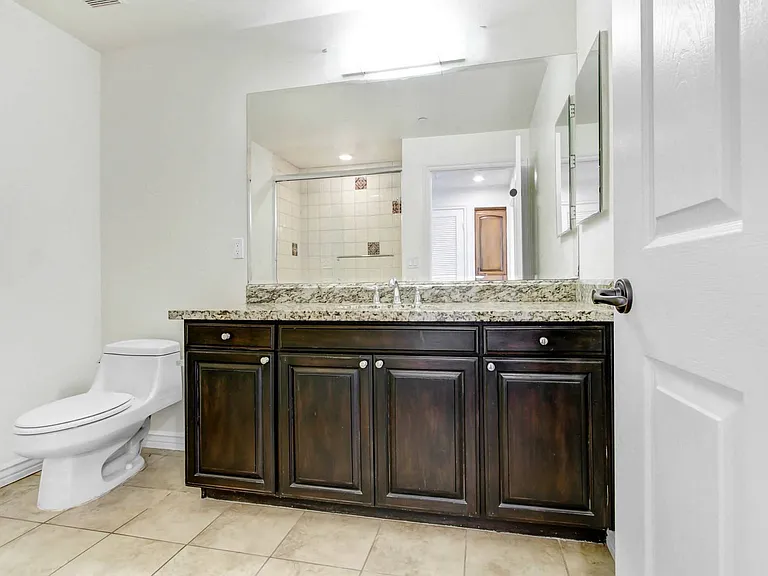 4410 Sepulveda Apartments — Photo 57