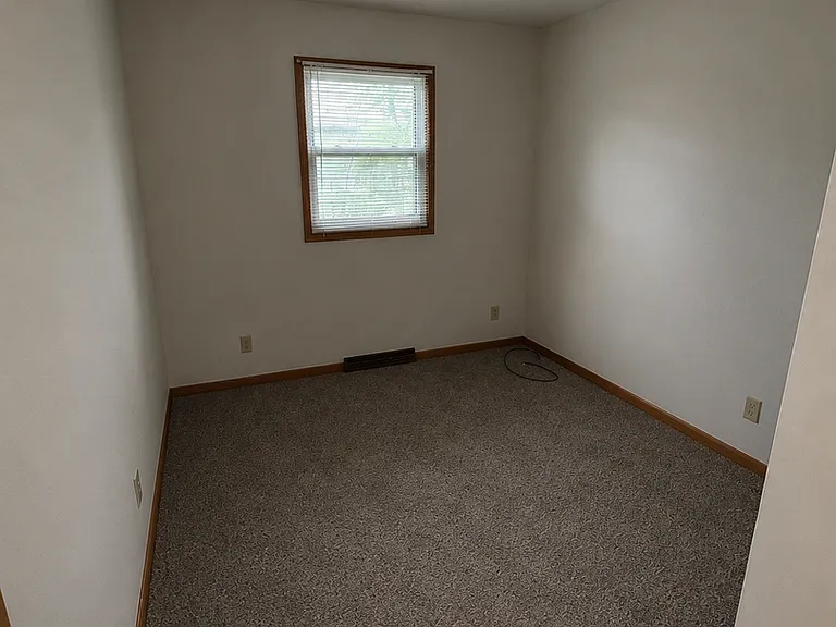 2820-2822 Beverly Hills Dr — Photo 12