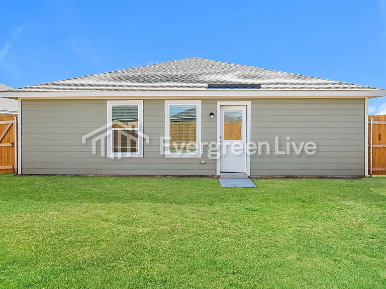 10909 SW 23rd Pl — Photo 14