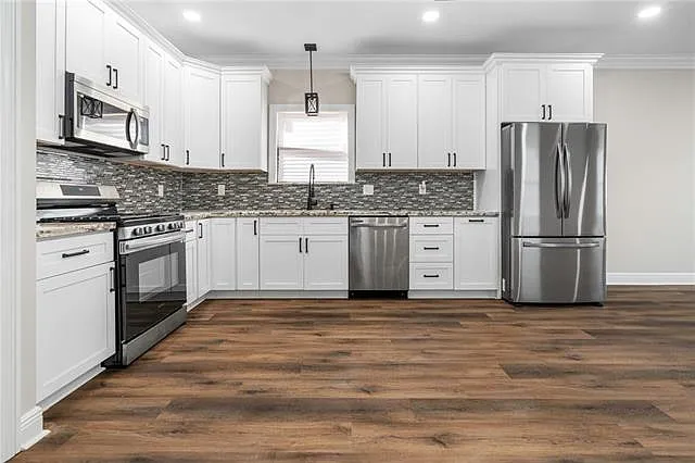 3 bed, 2.0 bath, 1379 sqft, $1,950 — Photo 4