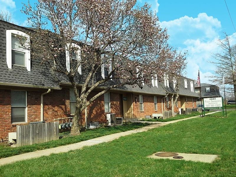 Four Seasons Apartments - Overland Park 