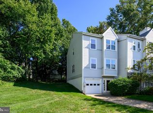945 Oakmoor Dr #945, Halethorpe, MD 21227