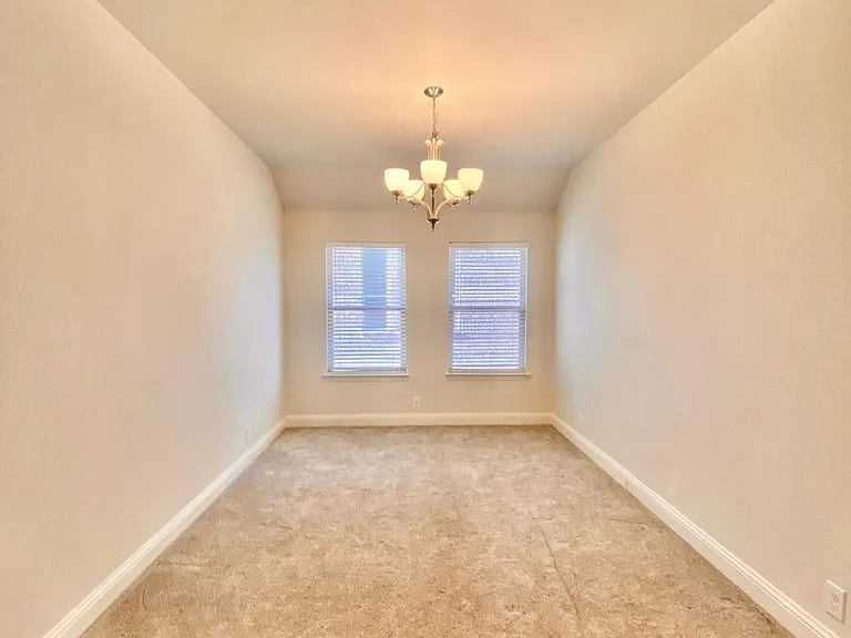 4404 Cherry Cv — Photo 30