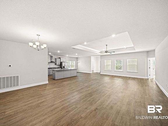 3rd image of 9246 Amethyst Dr