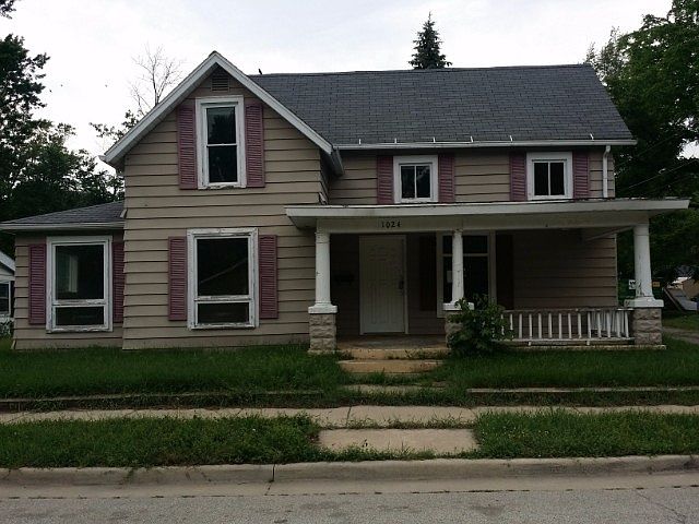 1st image of 1024 North St