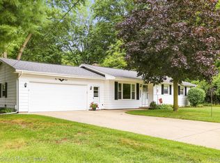 5121 Sheldon Dr, Bridgeport, MI 48722