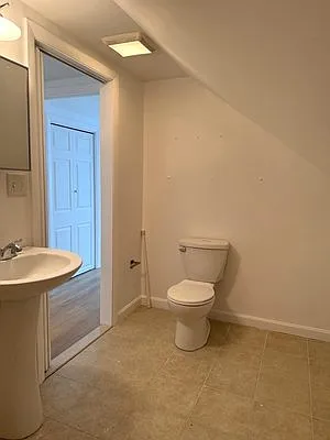 20-22 Rendall Pl #2 — Photo 7