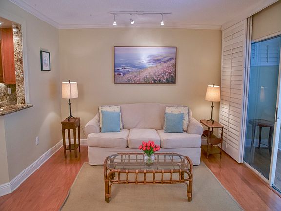 2nd image of 1508 Coral Oak Ln #1304