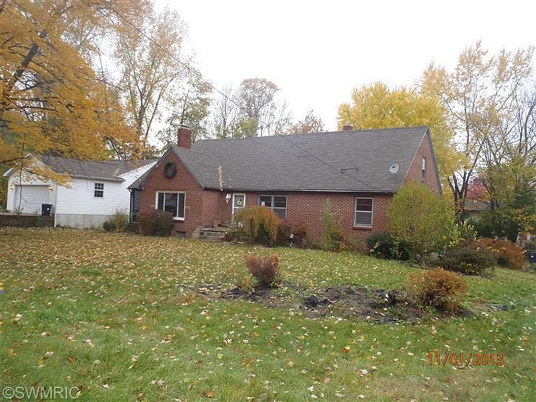 1st image of 1453 Blossom St SE