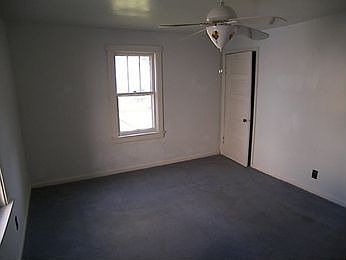 2nd image of 1613 Lawn Ave