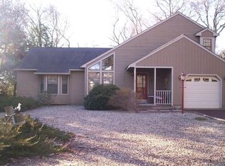 7 Champlain Ct, Manahawkin, NJ 08050
