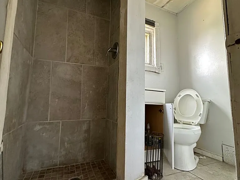 1232 West Somerset Street — Photo 22
