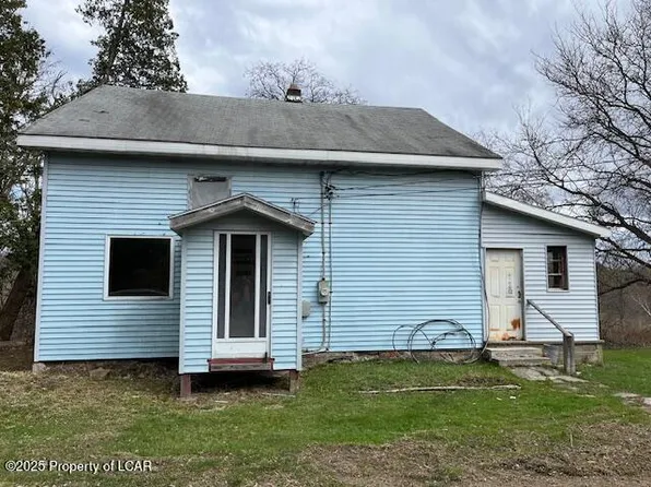 1902 Ravnikar Rd, Forest City, PA 18421