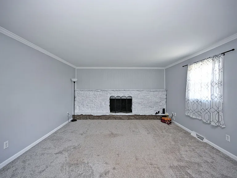 409 Glenn St — Photo 28