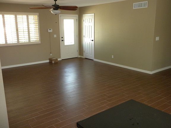 4th image of 2919 E Sylvia St