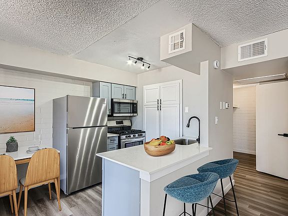 2nd image of 4728 N 15th St #8-96