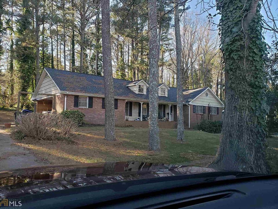 1st image of 2315 Valley Dr
