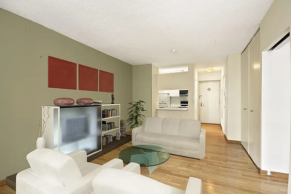 Rented by Corcoran | media 76