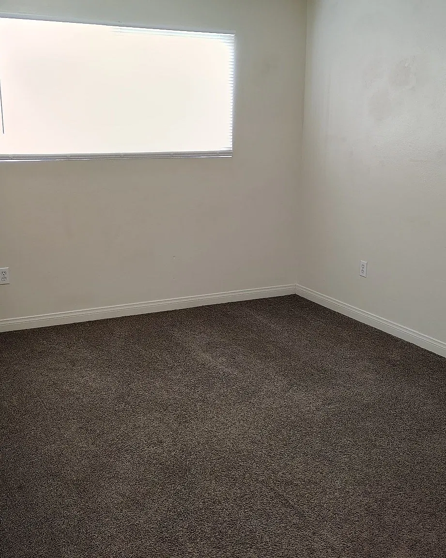 5004 Belcrest Ave — Photo 3