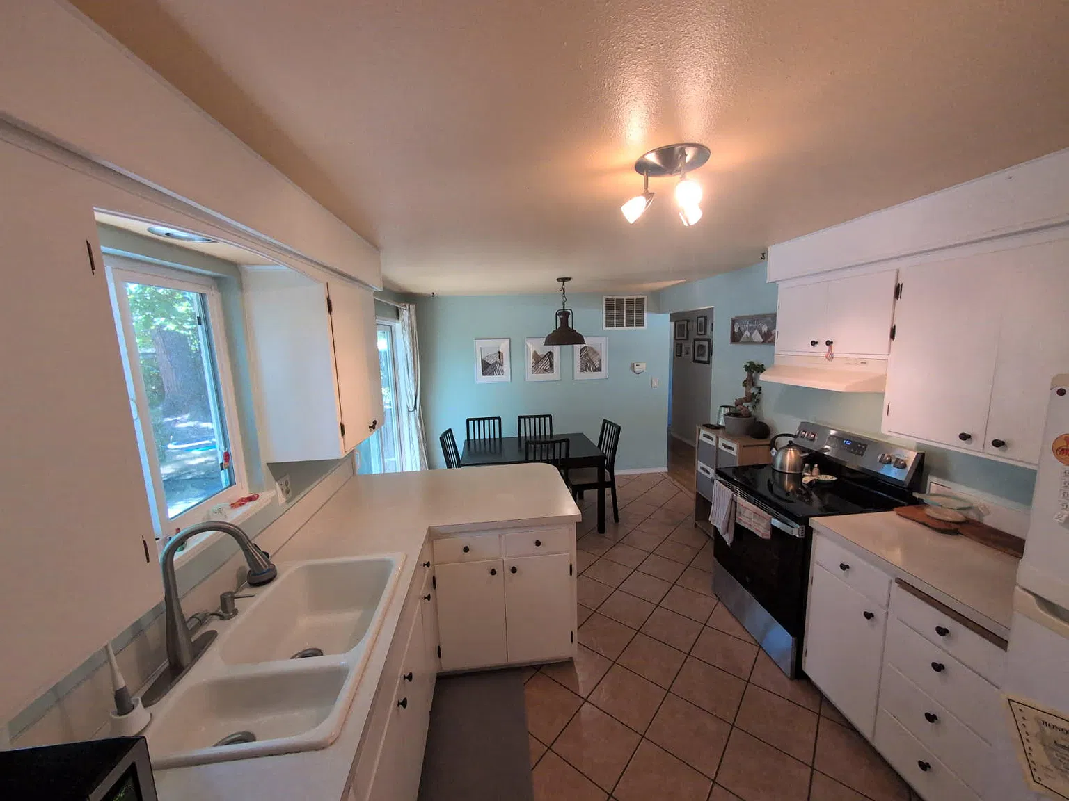 3315 NE Canterbury Cir — Photo 3