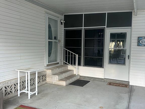 3rd image of 4733 Crestwicke Dr #654