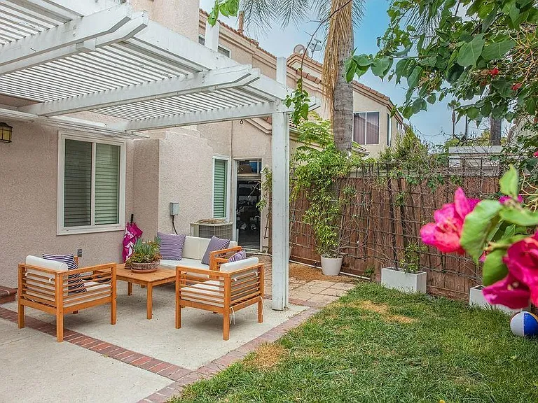 10 Santa Clara St — Photo 4