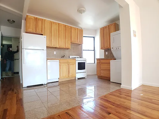 Rented by Keller Williams NYC | media 8