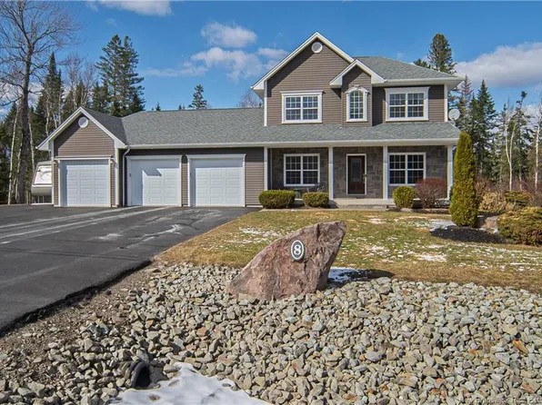 8 Blue Jay Ct, Hanwell, NB E3C 0K8