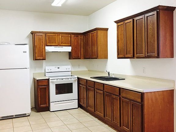 3rd image of 2405 Hibiscus Ave
