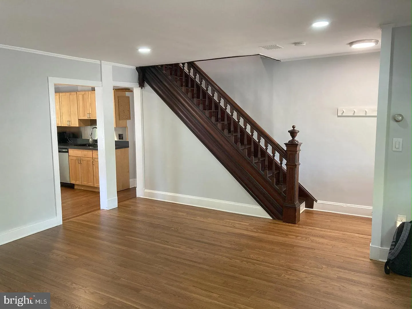 3 bed, 1292 sqft, $3,500 — Photo 3