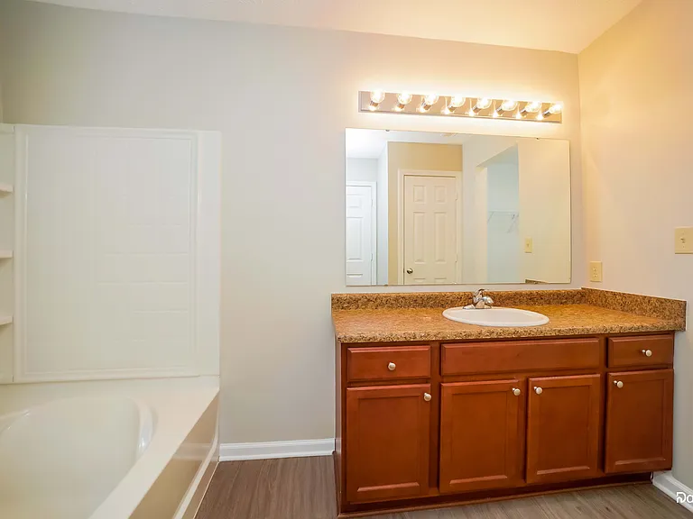 7642 Bolero Dr — Photo 11