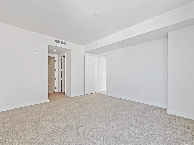 301 1st St S #1704 — Photo 17
