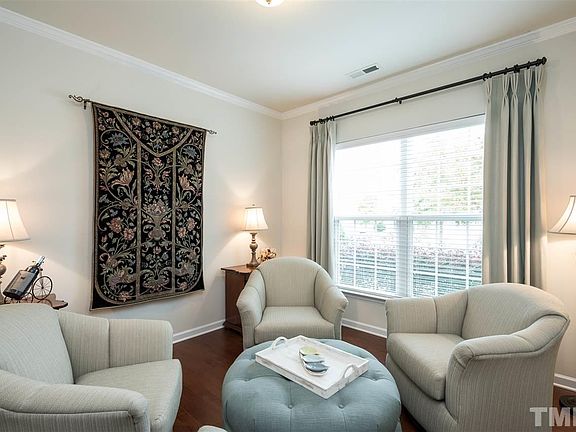 4th image of 706 Gaston Manor Dr
