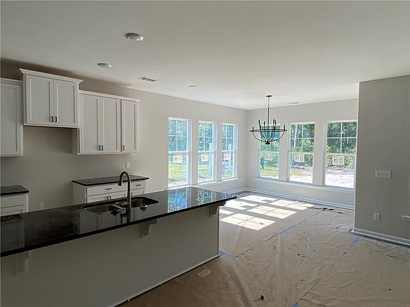 4th image of 125 Madeira Dr