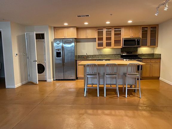 Kitchen complete with appliances