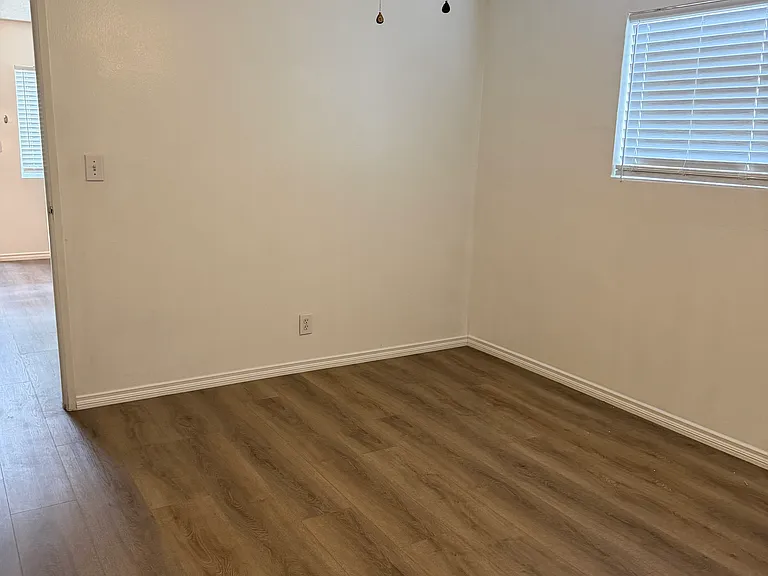 4515 Cypress Ave #B — Photo 29