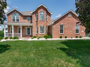 4 W Huntington Dr, Maryville, IL 62062