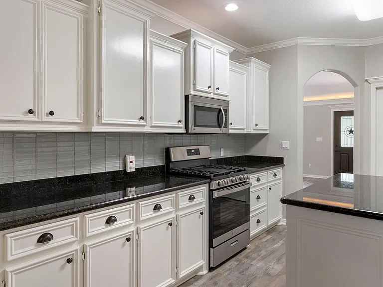 227 Greenleaf St — Photo 16