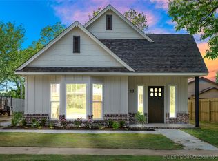 313 W 6th St, Claremore, OK 74017