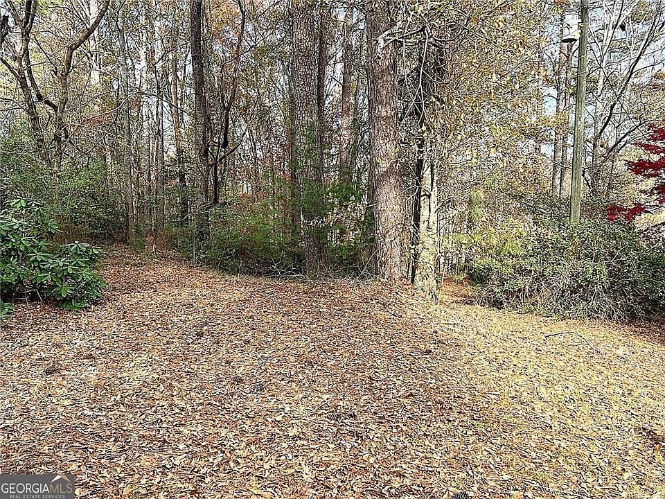 1st image of 667B Avery Rd