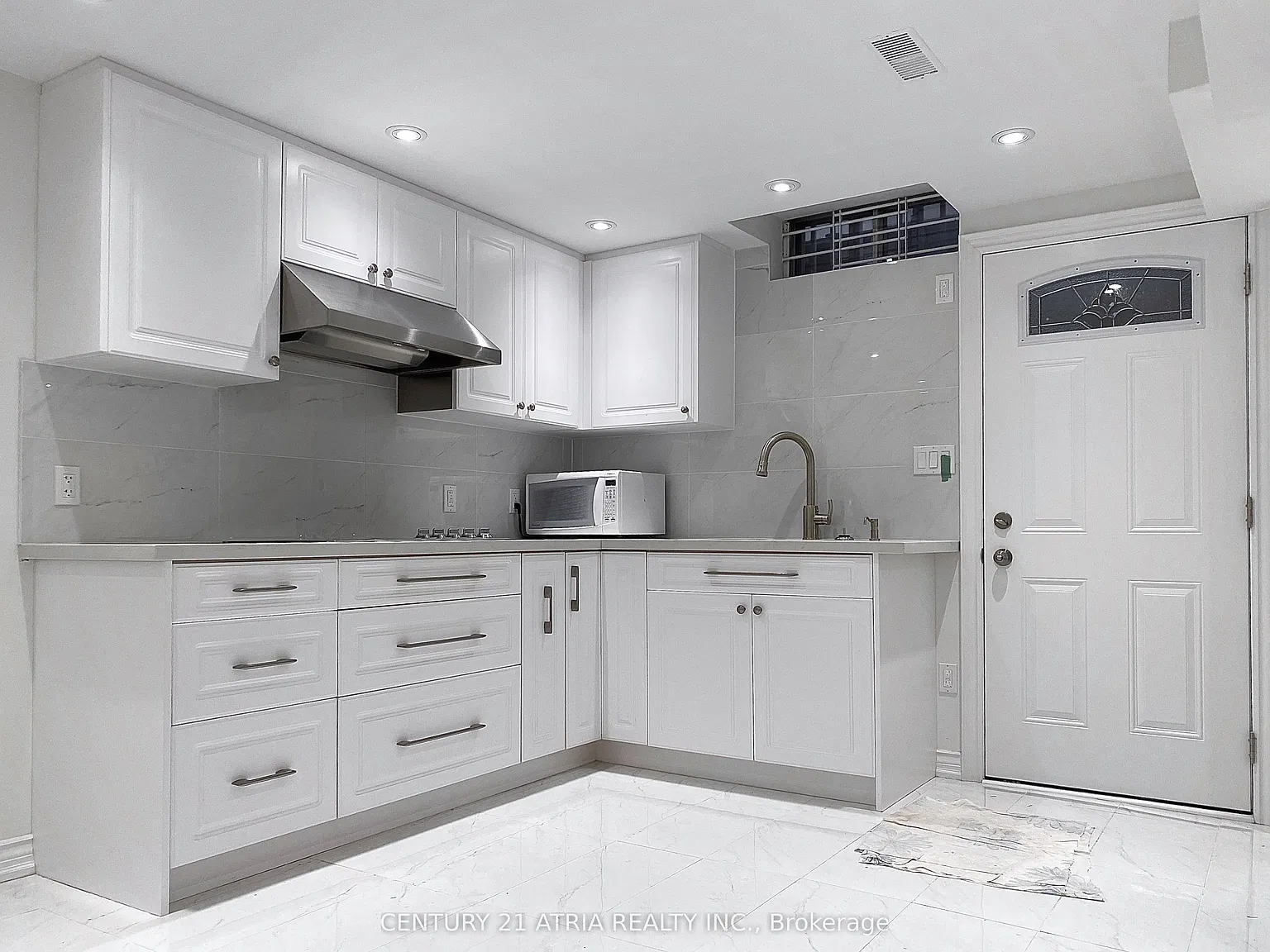 2 bed, $1,600 — Photo 2