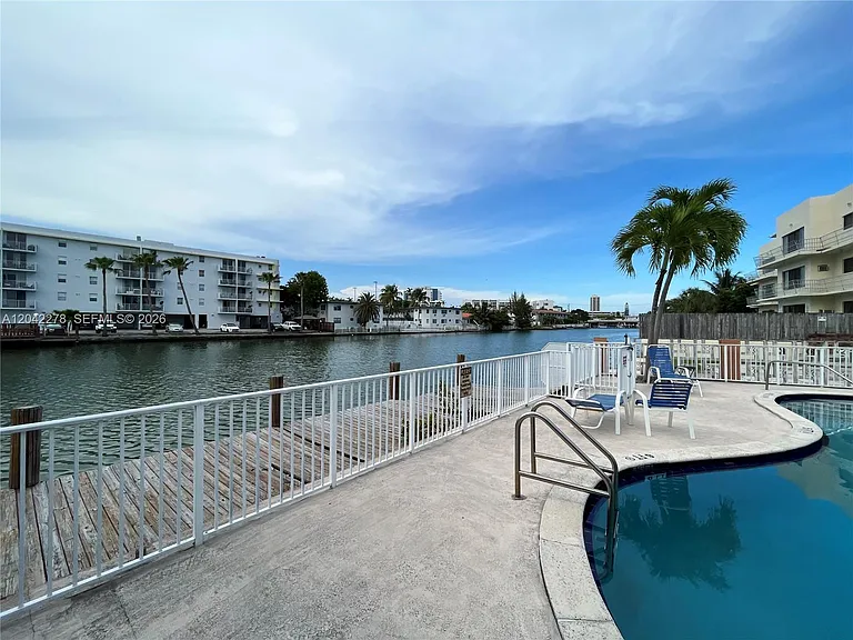1185 Marseille Dr #309 — Photo 9