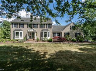 46 Flintlock Dr, Long Valley, NJ 07853