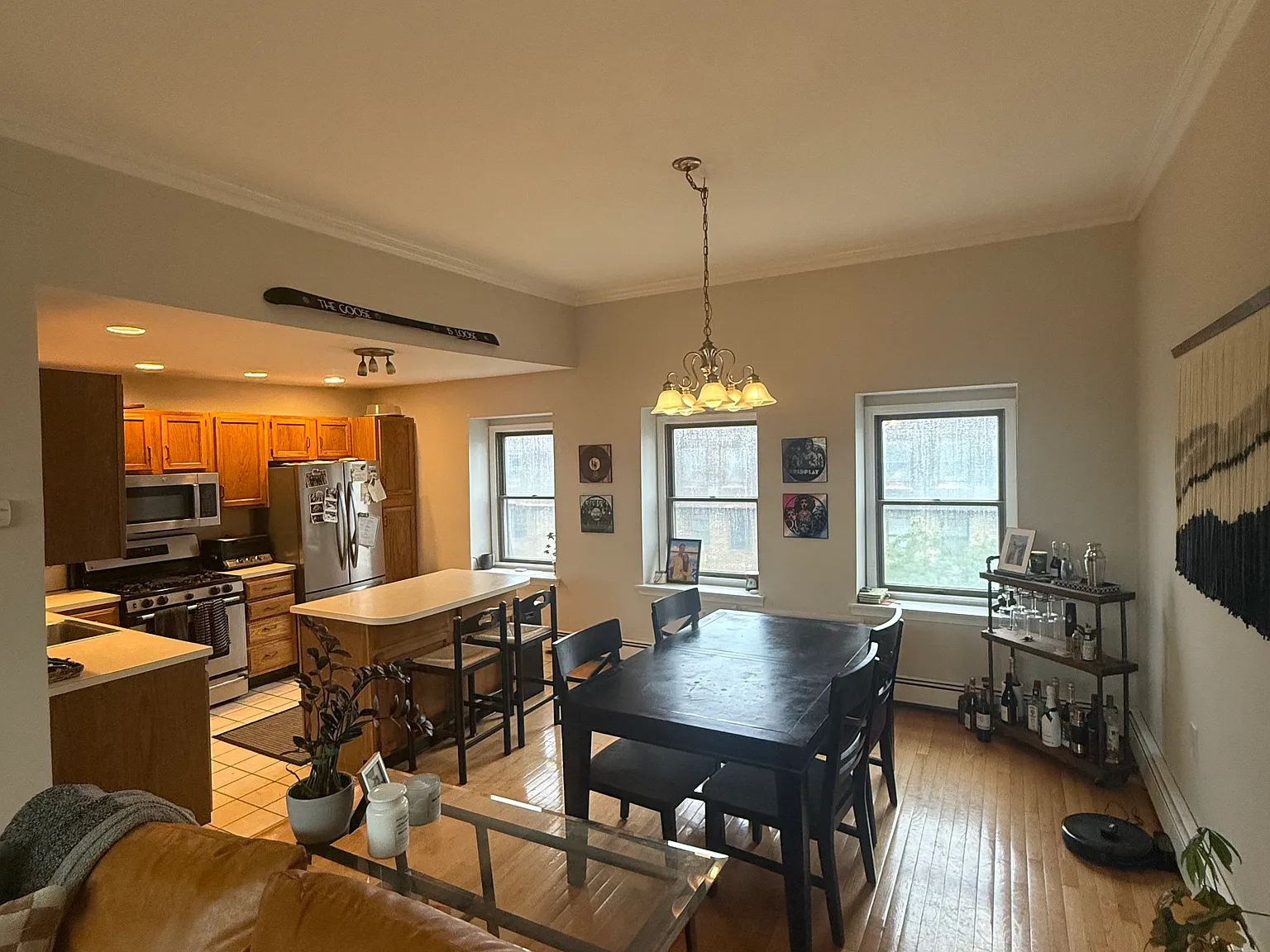 2 bed, 1035 sqft, $4,000 — Photo 3