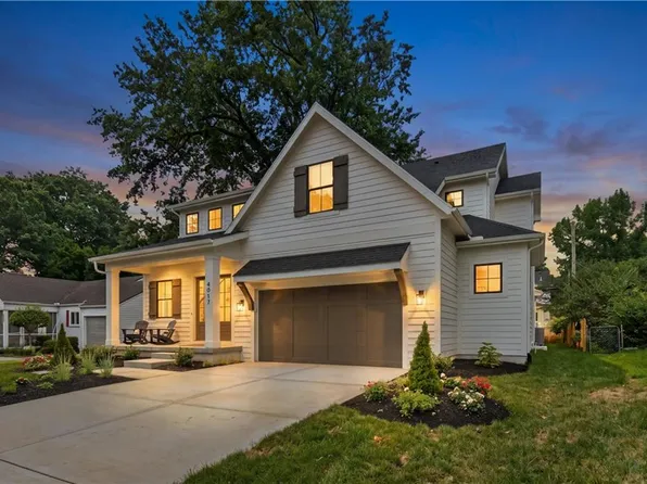 4017 W 67th St, Prairie Village, KS 66208