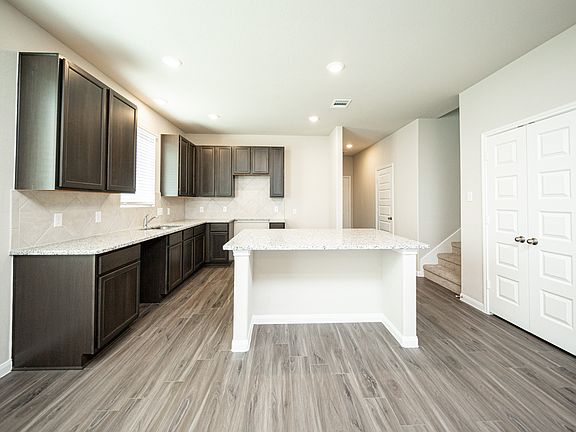Dining Area to Kitchen