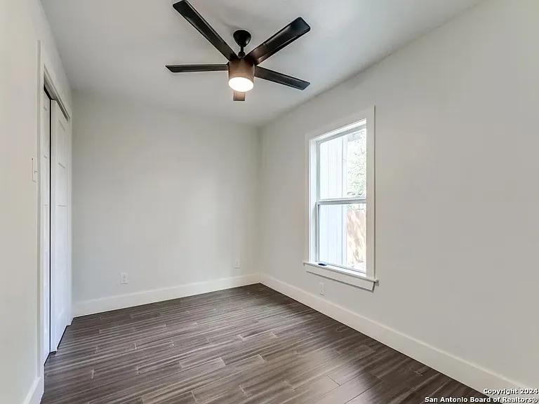 611 Potomac — Photo 10