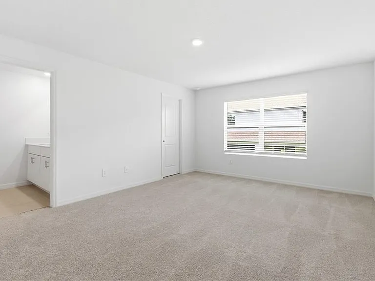 9851 Feaster Dr — Photo 40